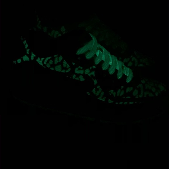 Nike Air Max 90 Glow-in-the-Dark  Women Size 9 - Picture 9 of 9